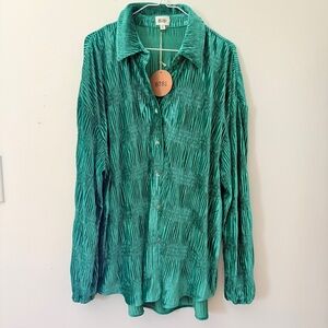BiBi Emerald Crinkled Button-Up Blouse